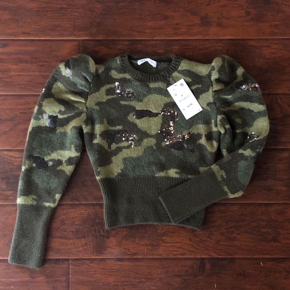Camo cropped sweater